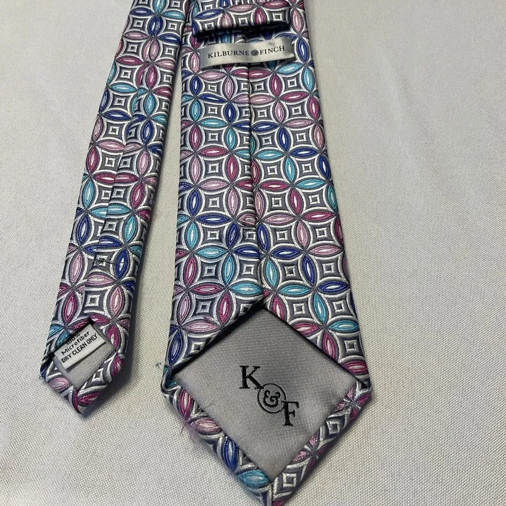 Kilburne And Finch Men's Necktie‎ 100% Microfiber Silver Pink Teal Geometric